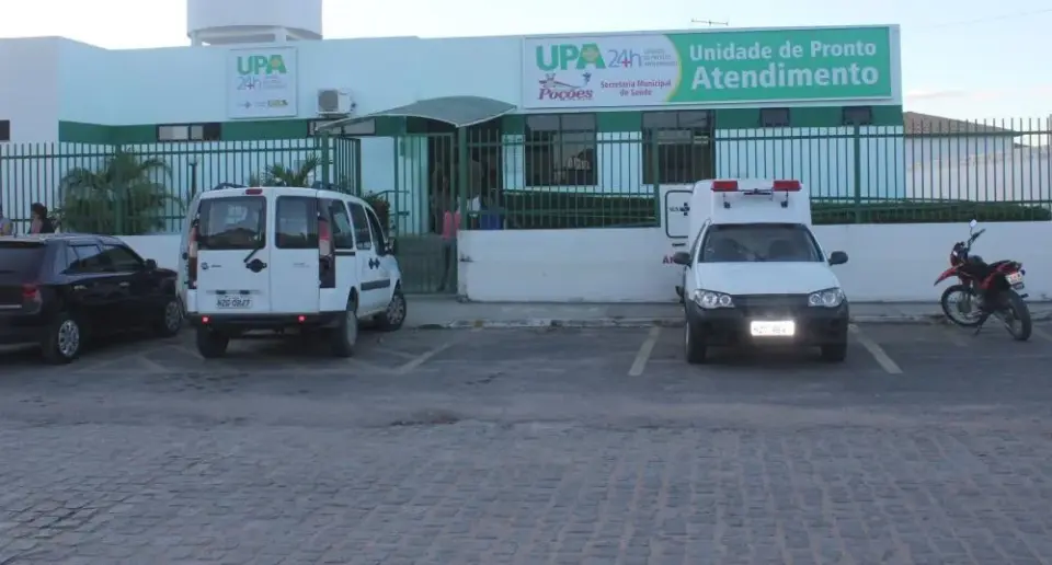 Tentativa de feminicídio na zona rural de Poções:mulher de 32 anos é atacada com facão pelo companheiro