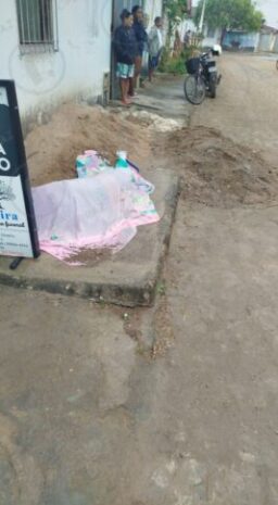Homem é morto a tiros ao sair de velório em Barra do Choça o crime causa choque no Bairro Ouro Verde