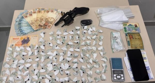 Homem é preso em Vitória da Conquista com drogas e arma de fogo