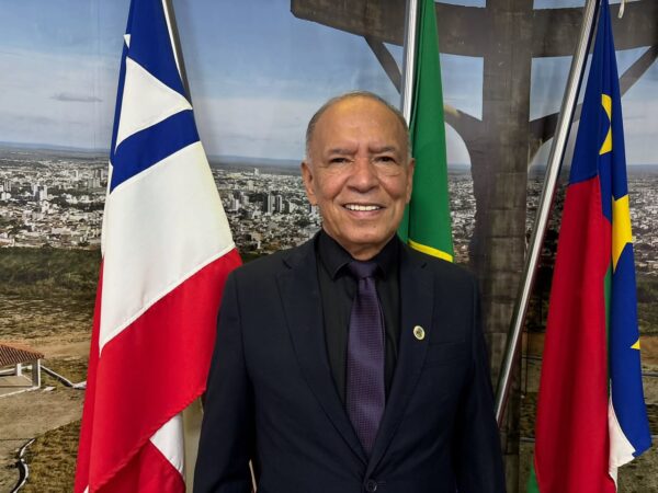 Hermínio Oliveira amplia influência política com familiares em cargos na Prefeitura de Vitória da Conquista
