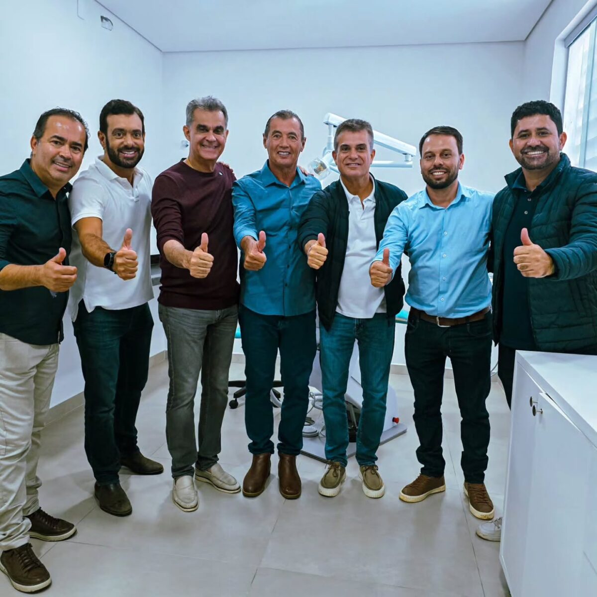 Prefeito Oberdan e deputado Tiago Correia entregam obras e equipamentos que fortalecem saúde e desenvolvimento de Barra Nova
