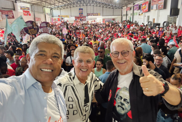 Waldenor e Zé Raimundo entregam manifesto no PGP com 10 prioridades para o desenvolvimento do Centro-Sul da Bahia Waldenor e Zé Raimundo entregam manifesto no PGP com 10 prioridades para o desenvolvimento do Centro-Sul da Bahia