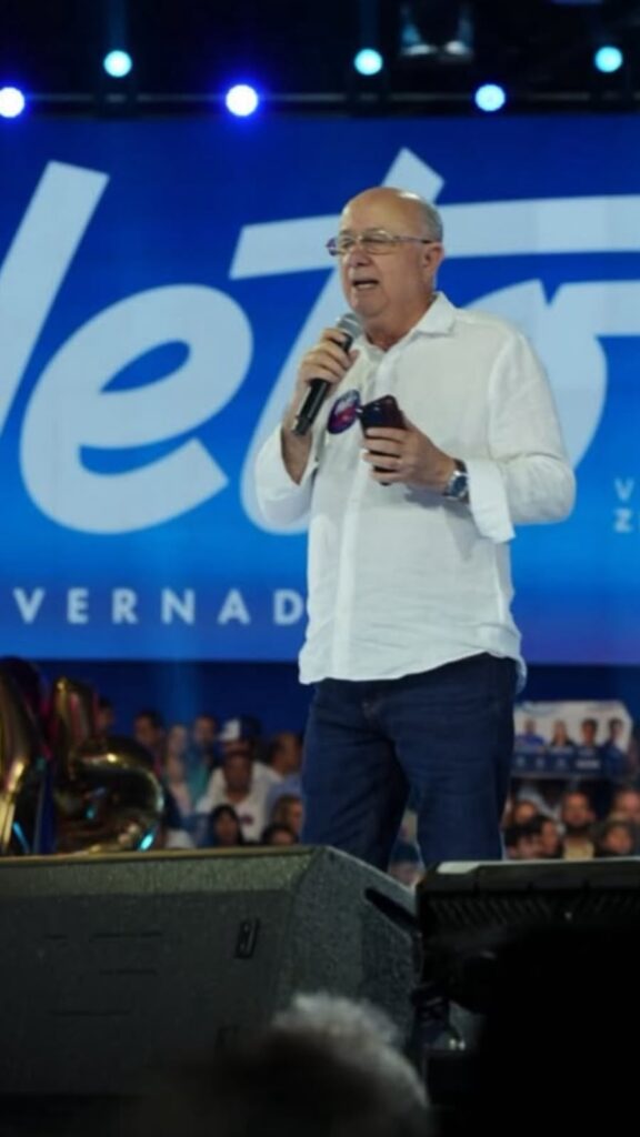 ACM Neto exalta lealdade de Zé Ronaldo e diz que prefeito é “garantia de vitória” da oposição na Bahia
