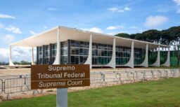 STF suspende julgamento de lei que proíbe jogos de azar