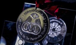 Familiares celebram legado de primeira medalha paralímpica do Brasil
