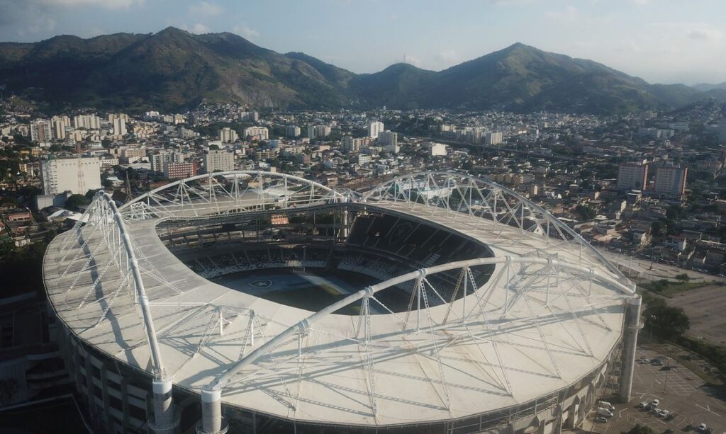 Ventania no Rio adia Botafogo x Fluminense pelo Brasileirão Feminino Ventania no Rio adia Botafogo x Fluminense pelo Brasileirão Feminino