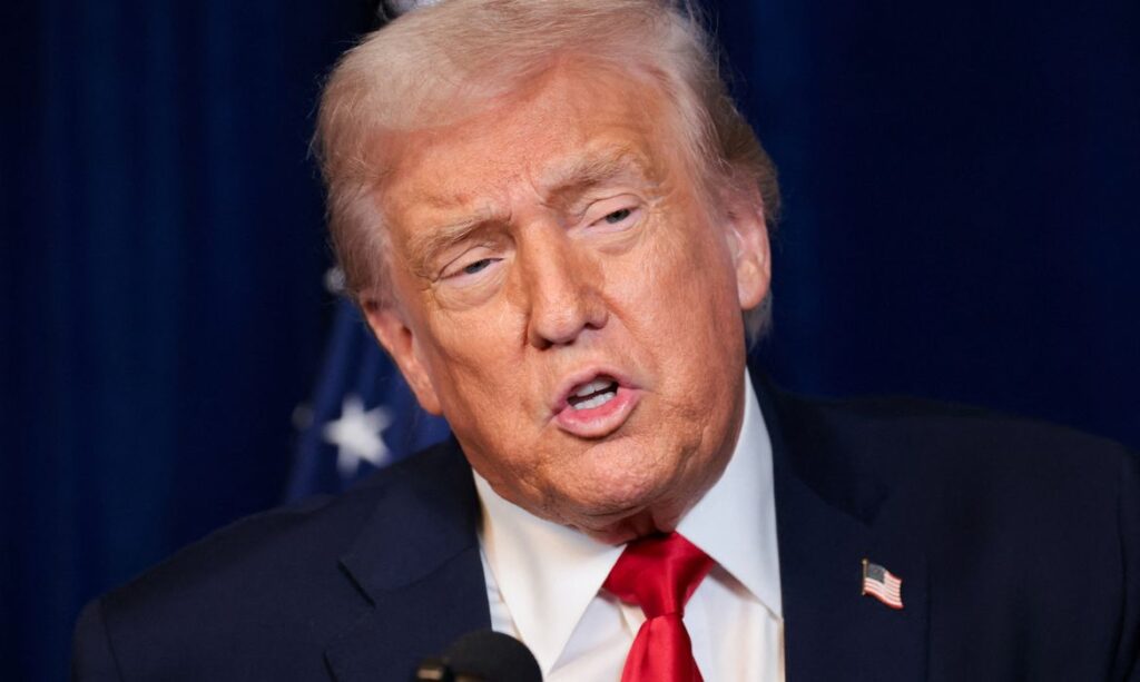 Trump assina decretos e restringe cidadania por nascimento Trump assina decretos e restringe cidadania por nascimento