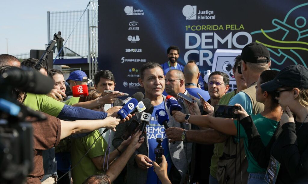 Justiça abriu as urnas diante da população, diz Nunes Marques Justiça abriu as urnas diante da população, diz Nunes Marques