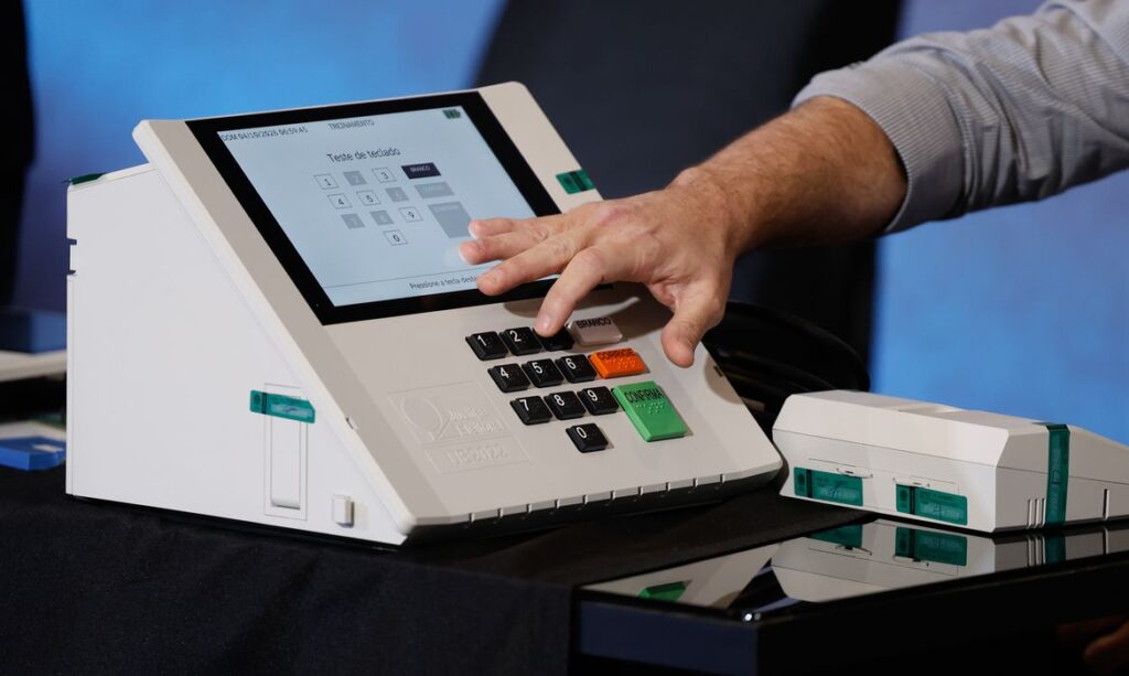Totalização dos votos é aberta, auditável e segura, diz TSE Totalização dos votos é aberta, auditável e segura, diz TSE