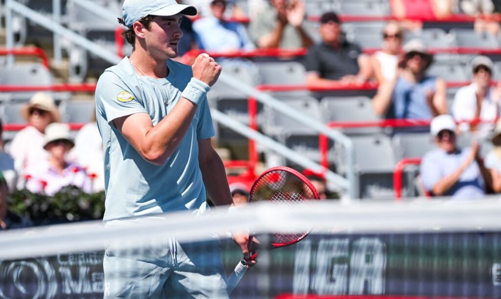 João Fonseca supera Tsitsipas na estreia do Masters 1000 de Montreal João Fonseca supera Tsitsipas na estreia do Masters 1000 de Montreal