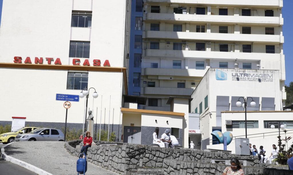 Lei prorroga uso do FGTS em hospitais filantrópicos ligados ao SUS Lei prorroga uso do FGTS em hospitais filantrópicos ligados ao SUS