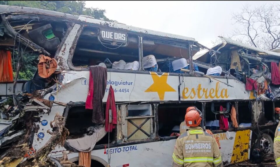 Petrópolis: ônibus não podia fazer transporte interestadual, diz ANTT Petrópolis: ônibus não podia fazer transporte interestadual, diz ANTT