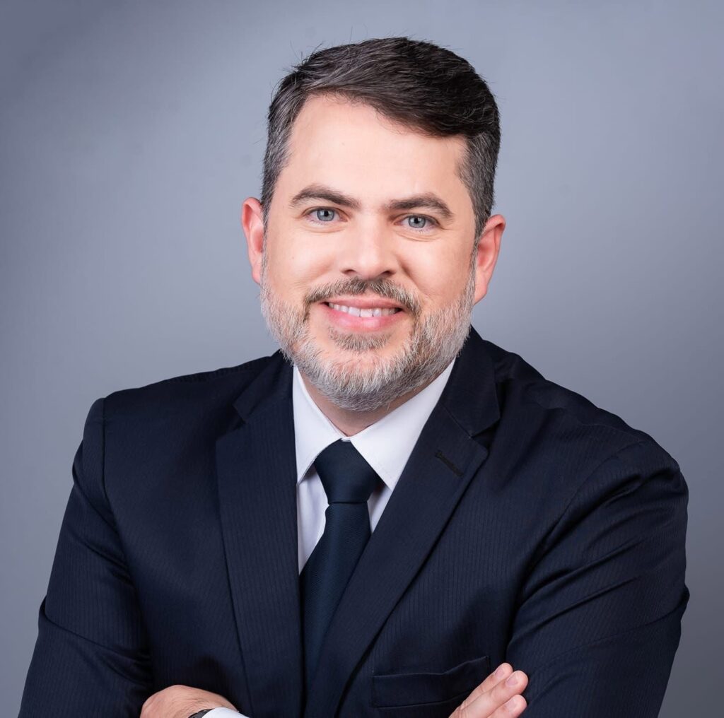 Líder do governo reafirma apoio à reeleição de Ivan Cordeiro na presidência da Câmara Líder do governo reafirma apoio à reeleição de Ivan Cordeiro na presidência da Câmara