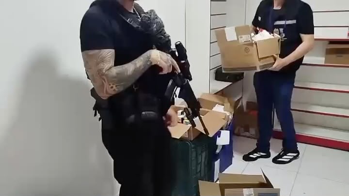 Urgente: Polícia Civil apreende medicamentos controlados, receituários em branco e carimbo médico em farmácia de Vitória da Conquista Urgente: Polícia Civil apreende medicamentos controlados, receituários em branco e carimbo médico em farmácia de Vitória da Conquista