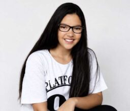 Lara Oliveira Lemos, de 20 anos, é encontrada morta em residência em Vitória da Conquista