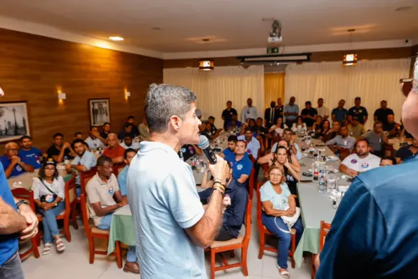 Em um único dia, ACM Neto recebe apoio de lideranças de nove cidades e amplia pressão sobre base de Jerônimo