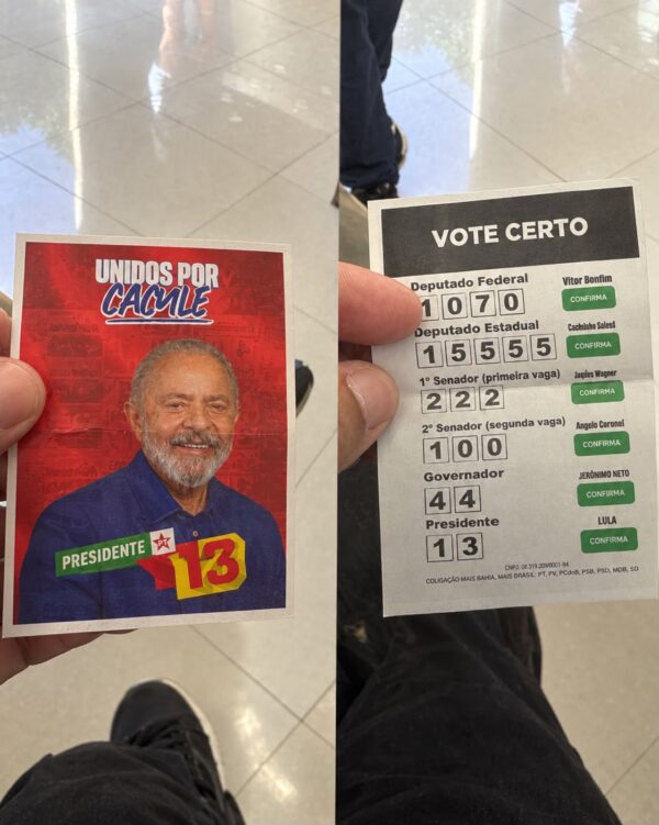 Panfletos com imagem de Lula são recolhidos após denúncia de propaganda eleitoral irregular em Caculé