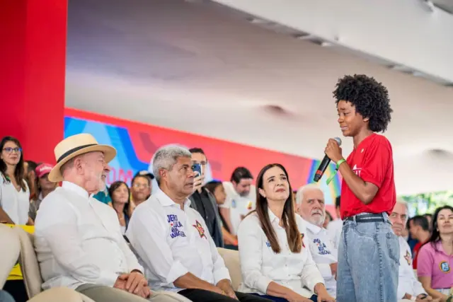Prefeito e vereadora têm celulares furtados durante convenção do PT