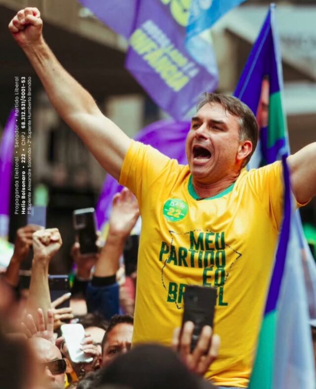 Quaest aponta Flávio Bolsonaro à frente de Lula pela primeira vez em simulação de 2º turno