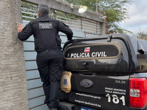 Manoel Vitorino: Operação prende vereador e comerciante suspeitos de desviar caixas d’água doadas pelo Governo Federal na Bahia