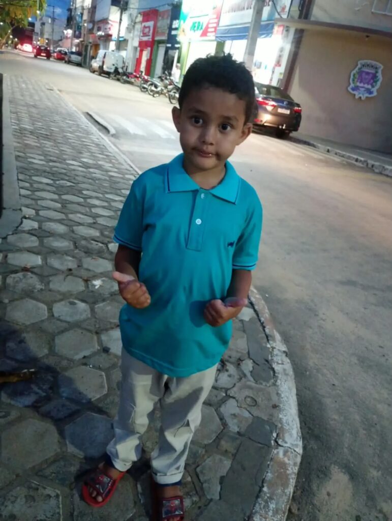Luto: Menino de 5 anos morre após passar mal durante período escolar em Anagé