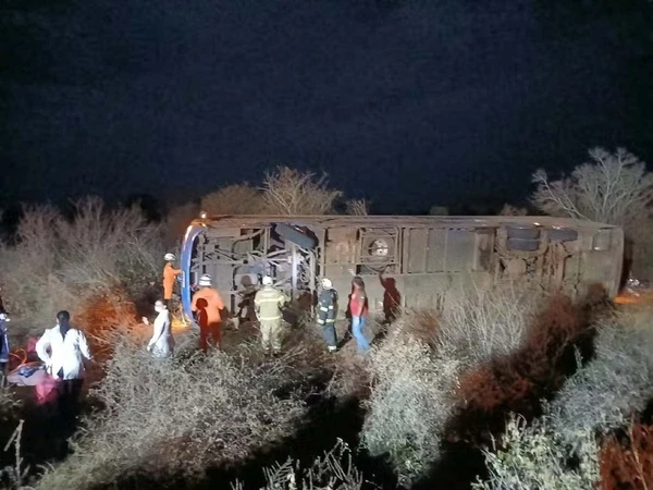 Tragédia na Bahia: acidente com ônibus deixa sete mortos e 13 feridos na Chapada Diamantina