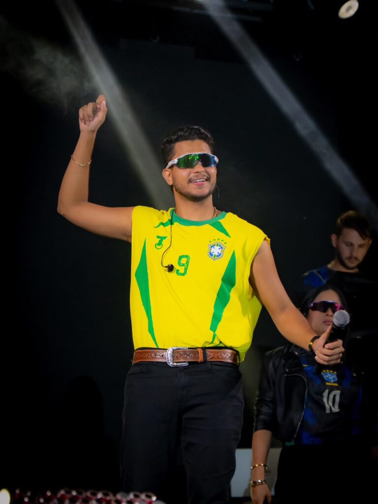 Gravação do audiovisual de Mikael Santos é adiada após grande repercussão regional em Vitória da Conquista Gravação do audiovisual de Mikael Santos é adiada após grande repercussão regional em Vitória da Conquista