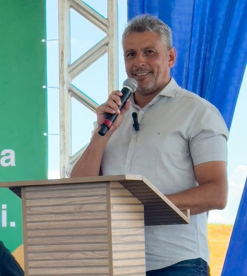 Pesquisa aponta aprovação de 78,6% da gestão do Prefeito Nal Azevedo em Guanambi 49,7% dizem que cidade melhorou Pesquisa aponta aprovação de 78,6% da gestão do Prefeito Nal Azevedo em Guanambi 49,7% dizem que cidade melhorou