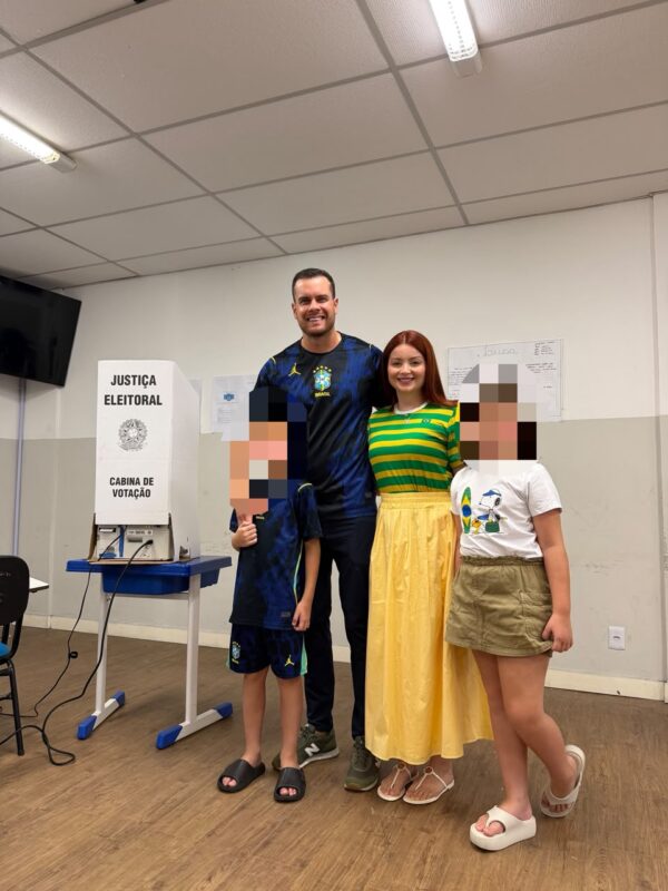 Prefeito de Jequié exonera esposa da Secretaria de Saúde após polêmica por publicação contra eleitores de Lula