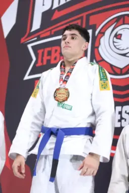 Atleta de Ilhéus conquista ouro no Pan-Americano de Jiu-Jitsu e mira título mundial