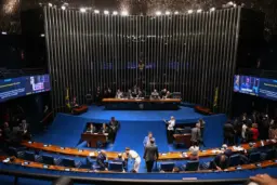 Boa Notícia: Senado aprova em dois turnos PEC que prevê fim da escala 6×1 e jornada de 40 horas semanais